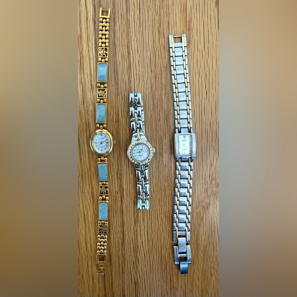 Women’s Watch Lot Trio - Fashion & Vintage Style (Battery Needed, AS IS)